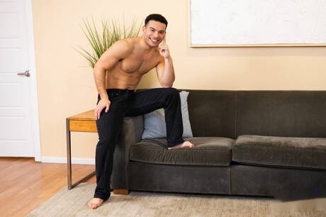 Beefy Holden and muscular Ozzy fuck ass after sucking cock