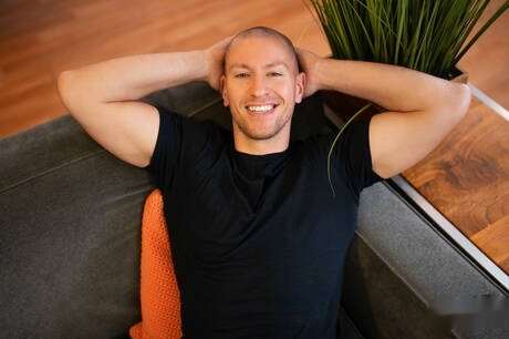 Hunky guy Cam Crawford get naked and showing tight butt