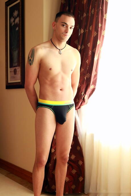 Jessie, Peter, Leo, Dirk, Robin, Blake Stone, Tyson, Dominic, Mario Costa w scenie gangbangu na świeżym powietrzu