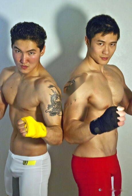 Stud Jake West and oriental bull Peter Le posing naked and showing tight butt