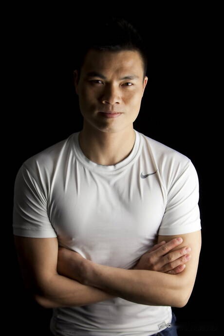 亞洲超帥哥 Ben 裸體擺造型