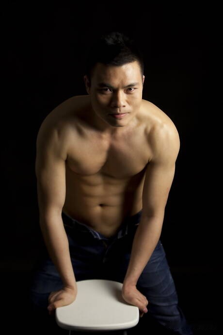 亞洲超帥哥 Ben 裸體擺造型