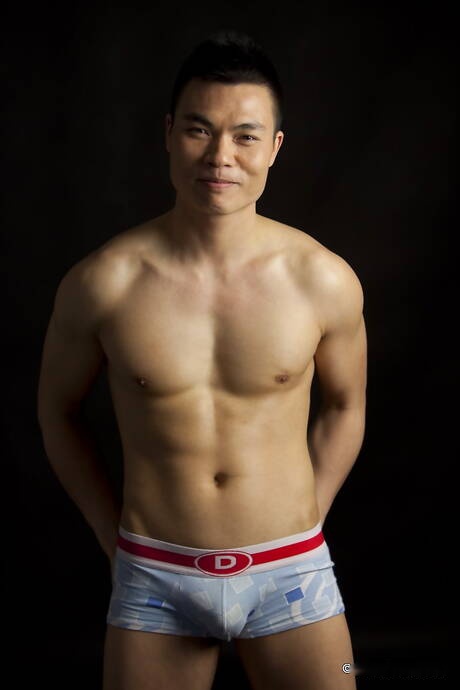 Asian superstud Ben posing nude
