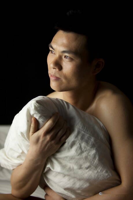 亞洲超帥哥 Ben 裸體擺造型