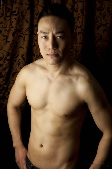 Oriental stud Andy Stroker get naked and showing nice butt