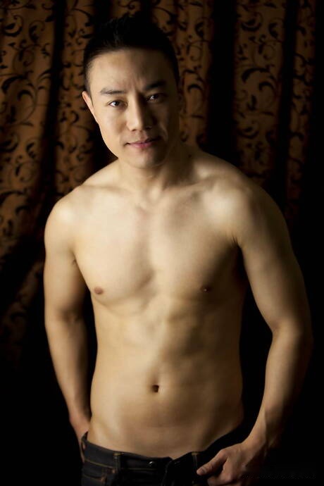 Oriental stud Andy Stroker get naked and showing nice butt