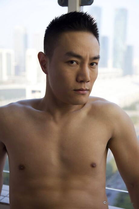 Asian well-built Andy Stroker shows a perfect body