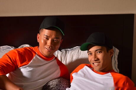 Hot american dudes superstud David Ace and bodybuilder Ken Ott fuck after blowjob outside