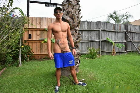 Famous americans, beefy David Ace and strongman Fx Rios have anal sex in the pool