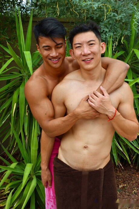 Oriental beefy Cody Hong and oriental muscular Ken Ott fuck ass after sucking dick at the pool