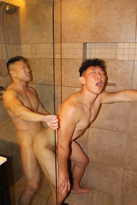 Asian strong bull Jessie Lee and asian hunky guy Cody Hong in hot anal sex in shower