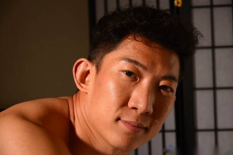 Husky guy Bren Bradshaw and asian muscular Cody Hong get naked and showing nice ass outdoor