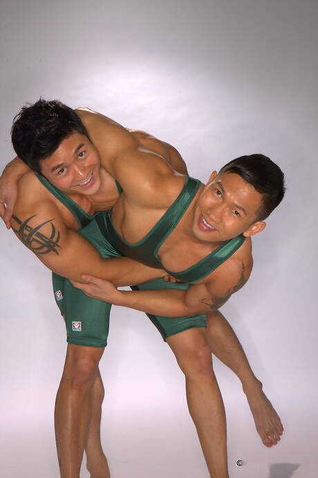 Oriental bull Peter Le and strongman Jeffierce shows a beautiful body