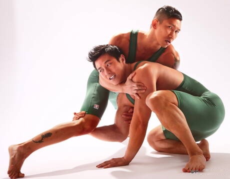 Oriental bull Peter Le and strongman Jeffierce shows a beautiful body