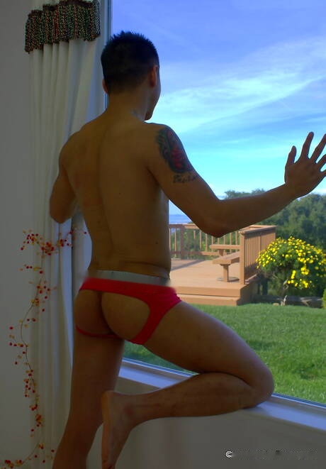 Oriental tough guy Jethro undressing and showing his ass