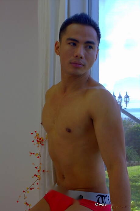 Oriental tough guy Jethro undressing and showing his ass