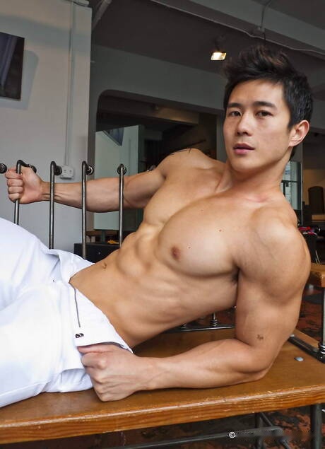 Oriental brunette bull Peter Le shows a strong well built body