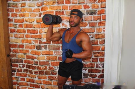 Asian husky guy Alex Chu fuck ass after sucking