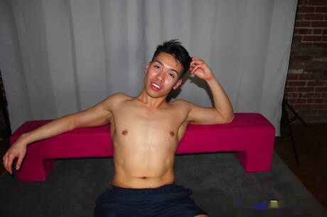 Oriental beefy Dylan Art Nguyen posing naked and showing tight ass