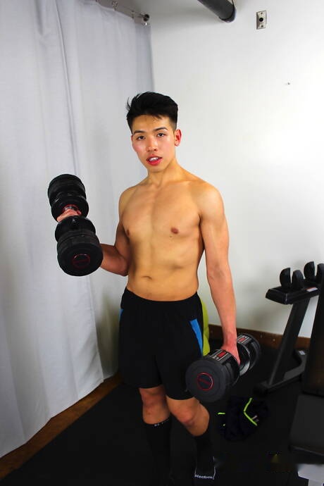 Oriental tough guy Alex Chu and well-built Dylan Art Nguyen in hot ass bang