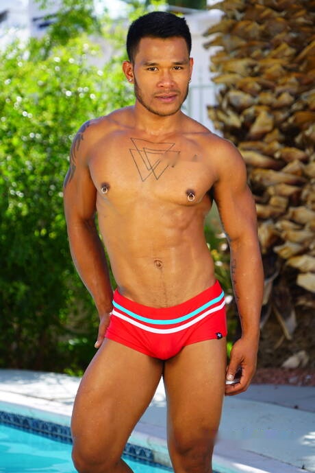 Asian bull Trevor Northman get naked and showing his ass at pool