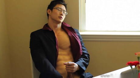 Oriental muscular Peter Le wanking outdoor