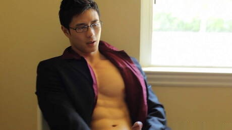 Oriental muscular Peter Le wanking outdoor