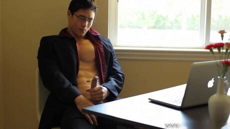 Oriental muscular Peter Le wanking outdoor