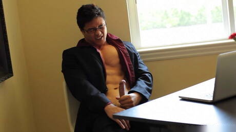 Oriental muscular Peter Le wanking outdoor