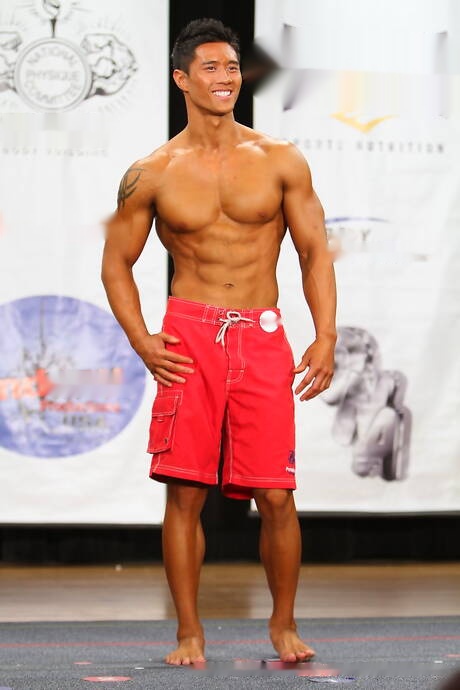 Oriental strong bull Peter Le undressing and showing hot ass