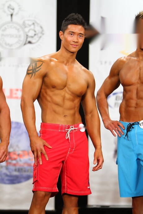 Oriental strong bull Peter Le undressing and showing hot ass