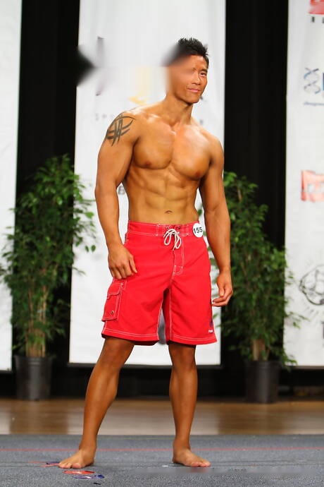 Oriental strong bull Peter Le undressing and showing hot ass