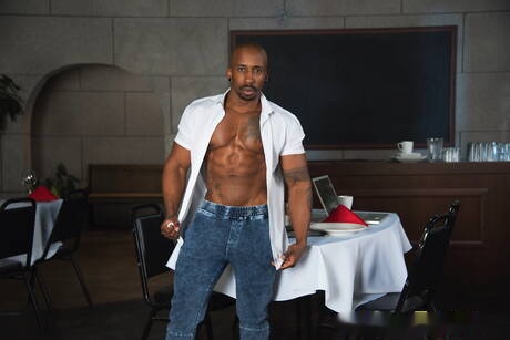 Nice american boys strong bull Max Konnor and husky guy David Ace have a hot couple sex