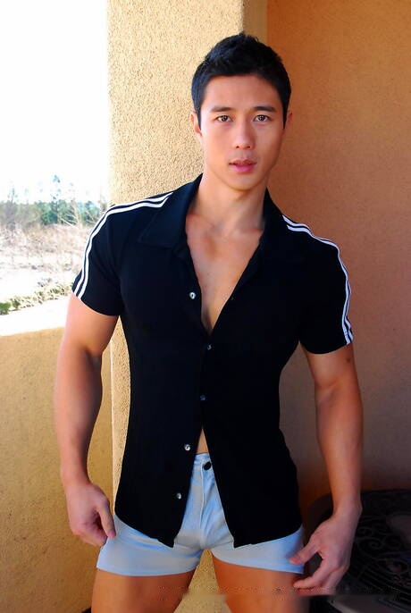 Asian bull Peter Le shows a sturdy body outside