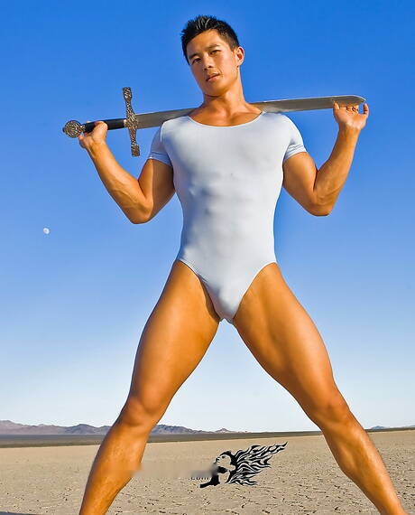 東方公牛Peter Le戶外脫衣服