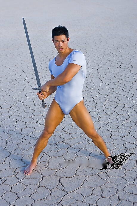 東方肌肉男Peter Le外露健碩身材