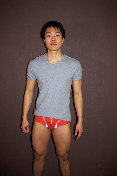 Asian muscular Higaken playing with dick in hot shower