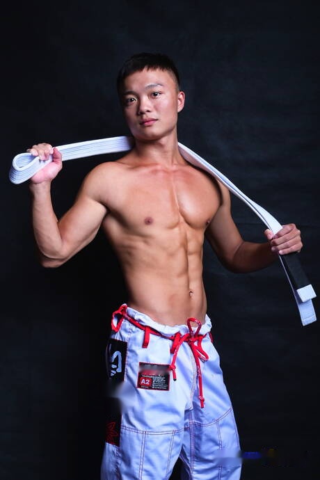 Husky guy Fu and asian bull Duncan Ku Aka Gunryu posing naked