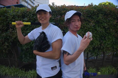 Hunky guy Higaken and tough guy Yusaku have a hot sex outside