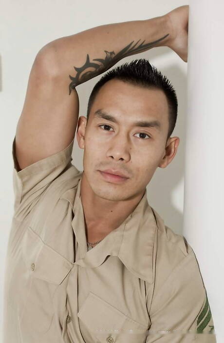 Oriental beautiful boy Keni Styles shows a perfect body