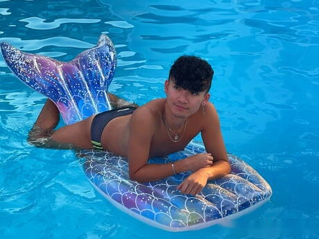 Asian beautiful boy Danny Ice jack off with sex toy in the pool
