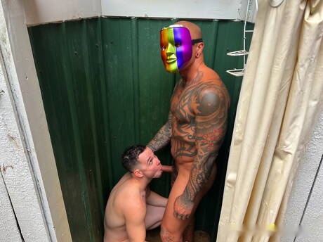 Pretty american guys muscular Damian Dragon and husky guy Danny Wilcoxx in hot ass fuck action