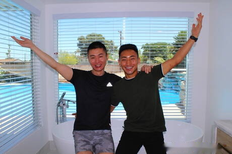 Die sexy Amerikaner Hans Raw und Jeremy Vuitton lieben sich im Badezimmer