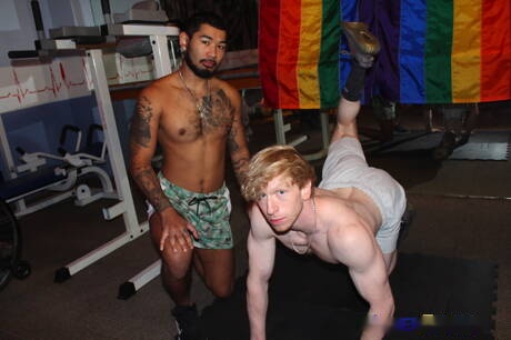 American stars bull Jesse Stone and beefcake Jon Darra posing naked