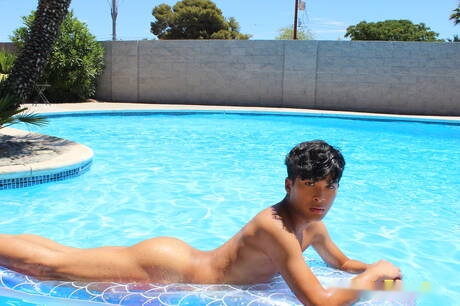 Oriental twink Kai Cho and young boy Matteo Gomez posing naked in the pool