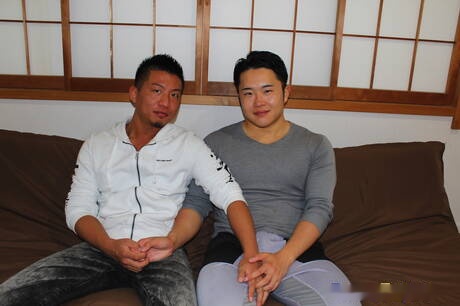 Hunk Kosuke and well-built Reach in hot homosexual scene outdoor