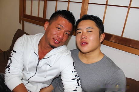 Hunk Kosuke and well-built Reach in hot homosexual scene outdoor