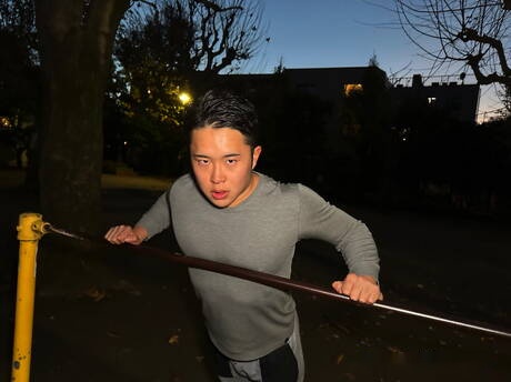 Asian beefcake Kosuke posing nude and showing tight ass outdoor