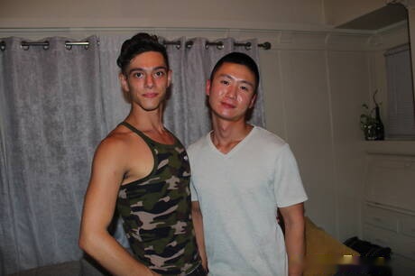 Der orientalische Muskelprotz Hans Raw und der Superhengst Benvi haben guten Analsex