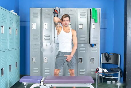 American hunky guy Casey Everett jerking with sex toy